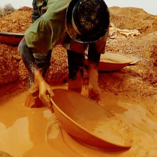 La paradoja actual del oro en el Sahel: máximos globales, violencia y alto riesgo en la minería.